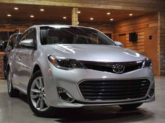 2013 Toyota Avalon XLE 4dr Sedan